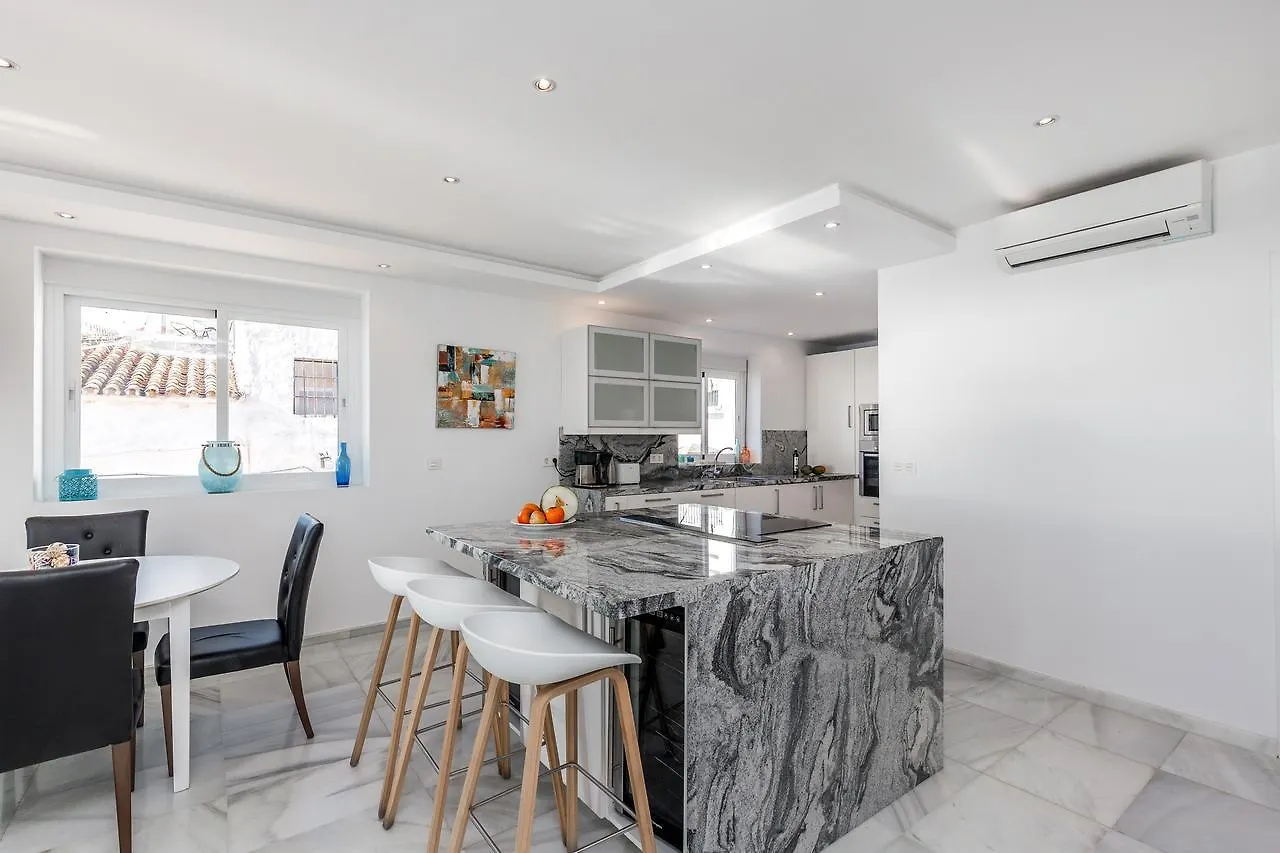 Front Line Penthouse Puerto Banus With Sea Views Apartment Marbella Spain